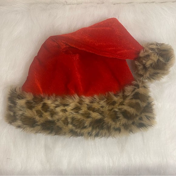 Bundle of Christmas headbands and a Santa hat 🎅 - Picture 7 of 7